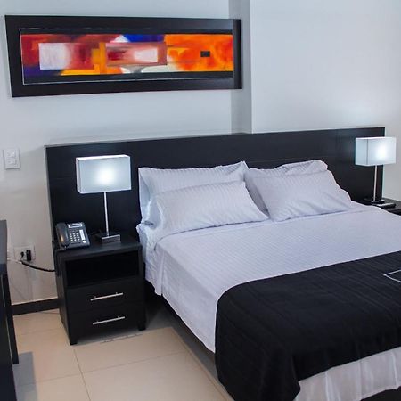 Hotel Metropolitano Нейва Екстер'єр фото